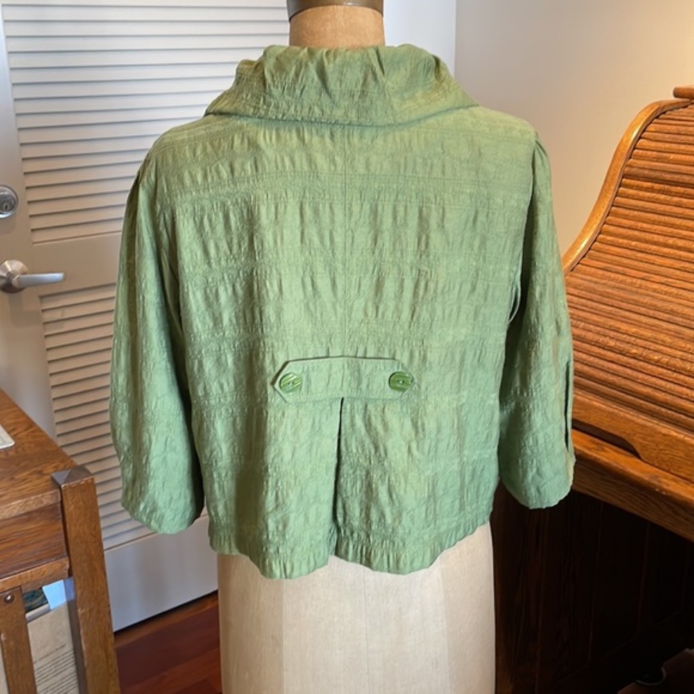 Lightweight Cropped Green Jacket - image 4